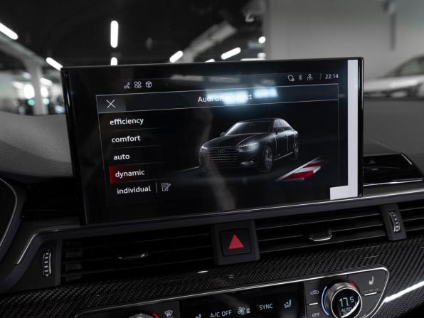 Audi A4 V (B9) Рестайлинг с пробегом 2025 года, цена 5 700 000 рублей, 50 км, седан, Автокод Объявления