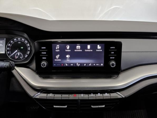 Skoda Octavia IV (A8) с пробегом 2021 года, цена 2 345 000 рублей, 52991 км, лифтбек, Автокод Объявления