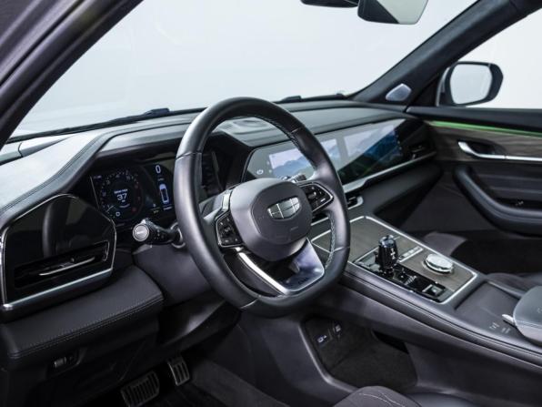 Geely Monjaro I Рестайлинг с пробегом 2025 года, цена 3 898 000 рублей, 10050 км, внедорожник, Автокод Объявления
