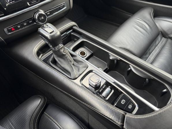 Volvo V90 Cross Country I с пробегом 2017 года, цена 2 295 000 рублей, 283000 км, универсал, Автокод Объявления
