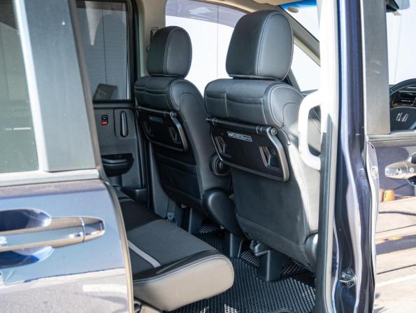Honda Stepwgn V Рестайлинг с пробегом 2018 года, цена 2 630 000 рублей, 111081 км, минивэн, Автокод Объявления
