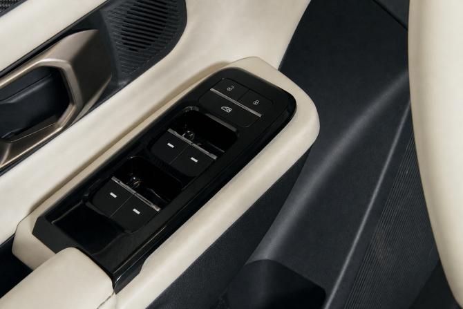 JETOUR DASHING I с пробегом 2023 года, цена 1 999 000 рублей, 45000 км, внедорожник, Автокод Объявления