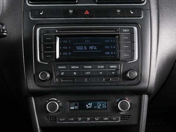 Volkswagen Polo V с пробегом 2014 года, цена 949 000 рублей, 137875 км, седан, Автокод Объявления