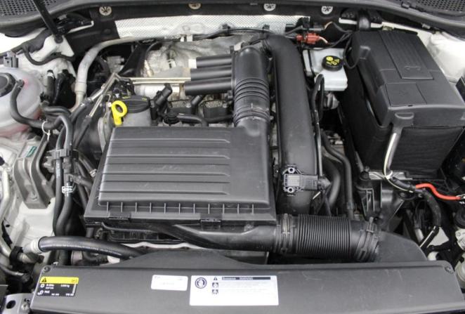 Volkswagen Passat B8 с пробегом 2018 года, цена 1 990 000 рублей, 126595 км, седан, Автокод Объявления