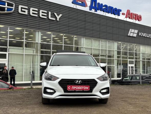 Hyundai Solaris II с пробегом 2017 года, цена 950 000 рублей, 144676 км, седан, Автокод Объявления