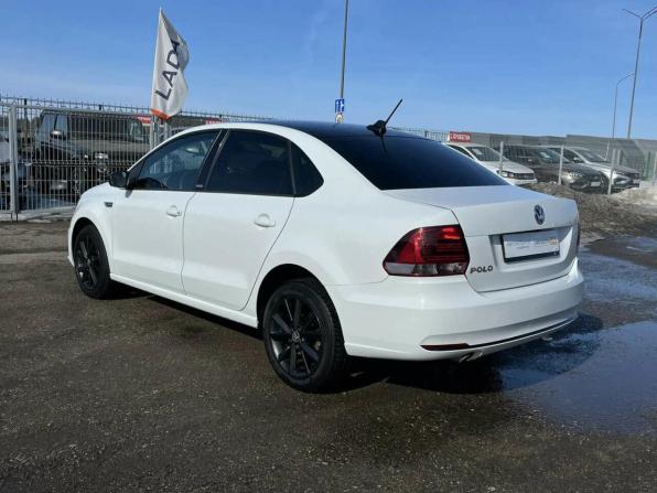 Volkswagen Polo V Рестайлинг с пробегом 2017 года, цена 1 250 000 рублей, 130484 км, седан, Автокод Объявления