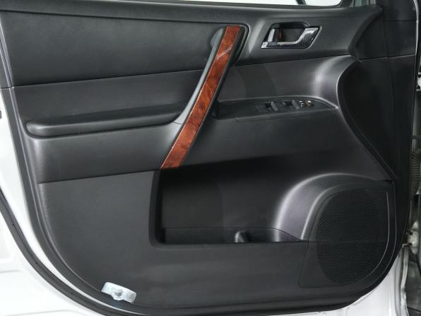 Toyota Highlander II (XU40) Рестайлинг с пробегом 2011 года, цена 1 820 000 рублей, 283424 км, внедорожник, Автокод Объявления