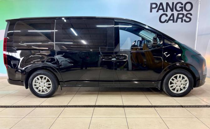 Hyundai Staria I с пробегом 2023 года, цена 5 450 000 рублей, 43000 км, минивэн, Автокод Объявления