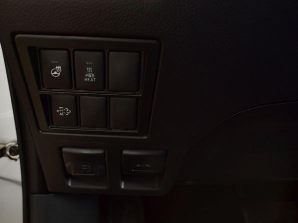 Toyota Hilux VIII с пробегом 2019 года, цена 3 284 995 рублей, 332757 км, offers.body_type.unknown, Автокод Объявления