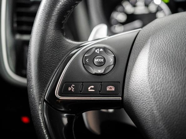 Mitsubishi Outlander III Рестайлинг 2 с пробегом 2015 года, цена 1 950 500 рублей, 93080 км, внедорожник, Автокод Объявления