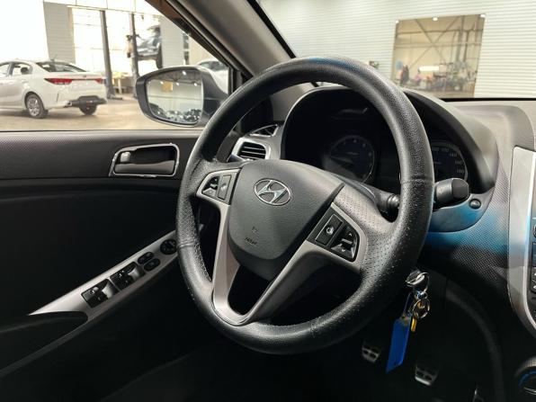 Hyundai Solaris I Рестайлинг с пробегом 2014 года, цена 730 000 рублей, 186230 км, седан, Автокод Объявления
