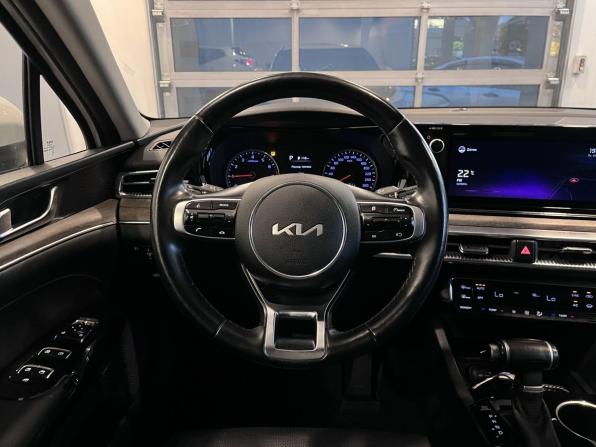Kia K5 III с пробегом 2022 года, цена 2 070 000 рублей, 184442 км, седан, Автокод Объявления