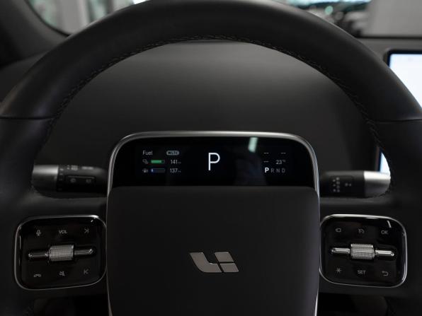 Li Auto (Lixiang) L6 с пробегом 2024 года, цена 6 500 000 рублей, 50 км, внедорожник, Автокод Объявления