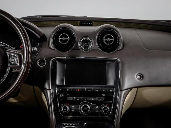 Jaguar XJ IV (X351) с пробегом 2013 года, цена 1 840 000 рублей, 178843 км, седан, Автокод Объявления