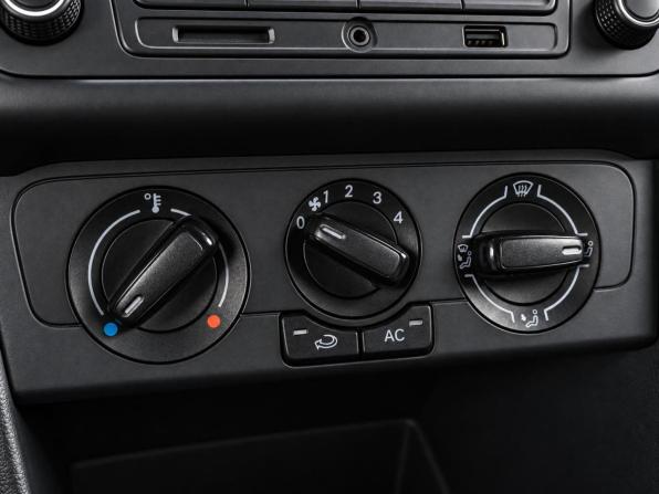 Volkswagen Polo V с пробегом 2014 года, цена 929 000 рублей, 134961 км, седан, Автокод Объявления