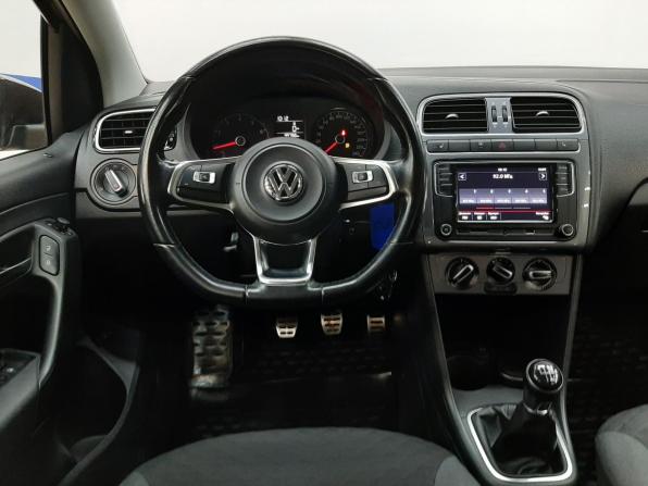 Volkswagen Polo V Рестайлинг с пробегом 2018 года, цена 1 240 000 рублей, 99798 км, седан, Автокод Объявления