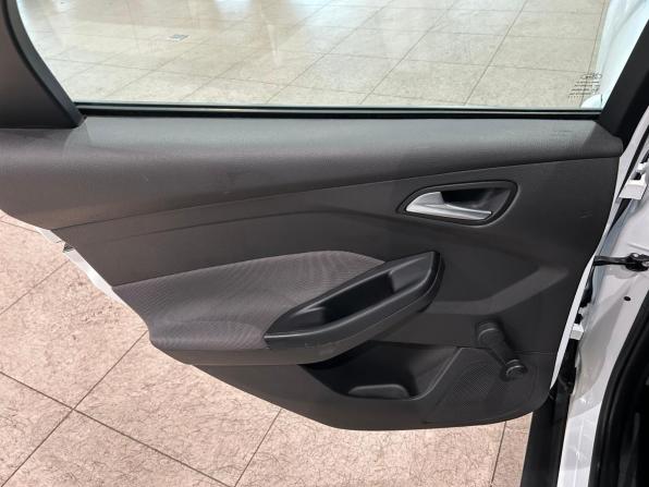 Ford Focus III с пробегом 2013 года, цена 779 000 рублей, 93698 км, хэтчбек, Автокод Объявления