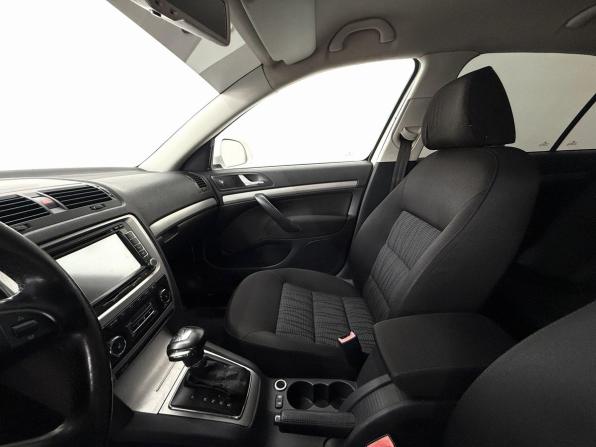 Skoda Octavia II (A5) Рестайлинг с пробегом 2012 года, цена 590 000 рублей, 178447 км, лифтбек, Автокод Объявления
