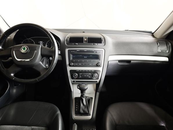Skoda Octavia II (A5) Рестайлинг с пробегом 2008 года, цена 967 000 рублей, 93869 км, лифтбек, Автокод Объявления