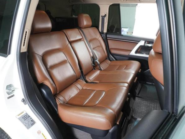 Toyota Land Cruiser 200 Series Рестайлинг 1 с пробегом 2014 года, цена 4 449 000 рублей, 265829 км, внедорожник, Автокод Объявления