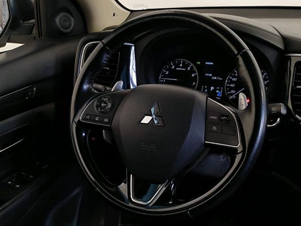 Mitsubishi Outlander III Рестайлинг 2 с пробегом 2016 года, цена 1 969 000 рублей, 79273 км, внедорожник, Автокод Объявления