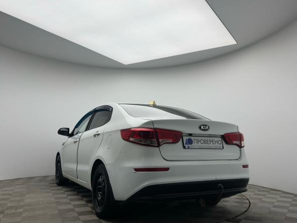 Kia Rio III Рестайлинг с пробегом 2015 года, цена 699 000 рублей, 232505 км, седан, Автокод Объявления
