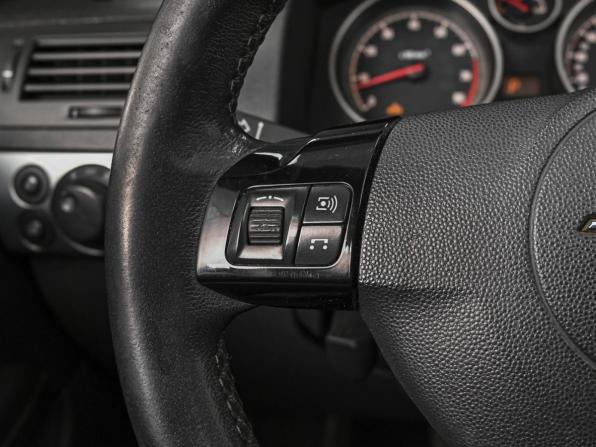 Opel Astra H Рестайлинг с пробегом 2010 года, цена 650 000 рублей, 184699 км, хэтчбек, Автокод Объявления