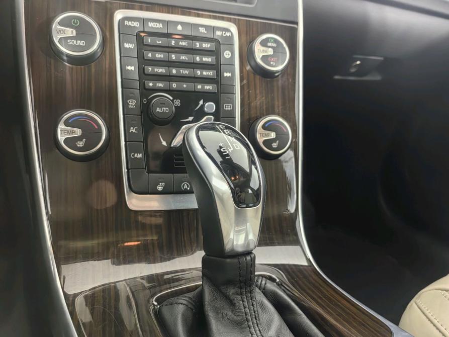 Volvo S60 II Рестайлинг Санкт-Петербург  - изображение 29