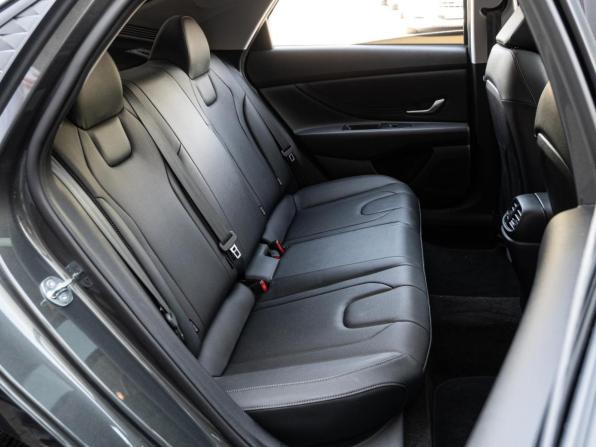 Hyundai Elantra VII (CN7) Рестайлинг с пробегом 2023 года, цена 2 320 000 рублей, 32842 км, седан, Автокод Объявления