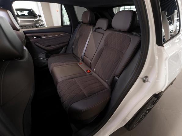 Geely Monjaro I Рестайлинг 2 с пробегом 2025 года, цена 4 180 000 рублей, 22 км, внедорожник, Автокод Объявления