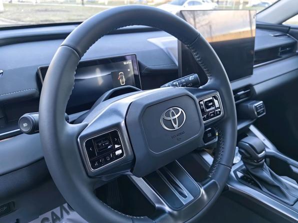 Toyota RAV4 VI (XA60) с пробегом 2025 года, цена 4 199 000 рублей, 10 км, внедорожник, Автокод Объявления