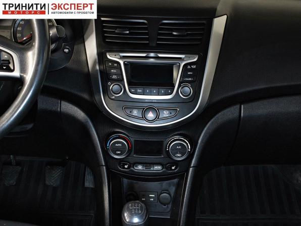 Hyundai Solaris I Рестайлинг с пробегом 2016 года, цена 1 047 000 рублей, 155764 км, седан, Автокод Объявления