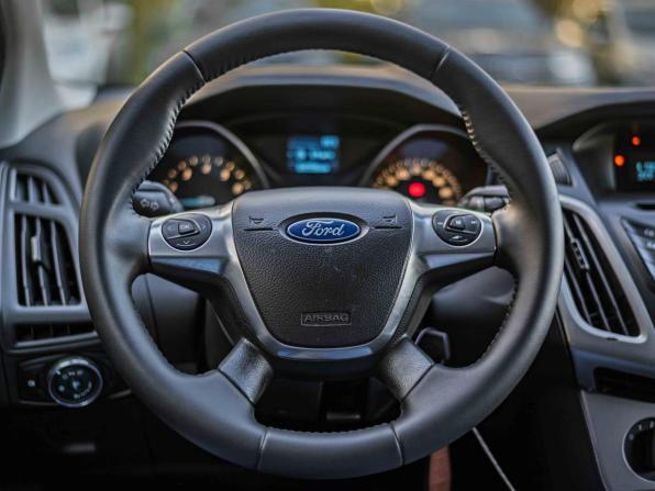 Ford Focus III с пробегом 2013 года, цена 488 000 рублей, 332249 км, хэтчбек, Автокод Объявления