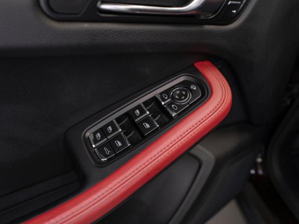 Porsche Macan I с пробегом 2017 года, цена 3 490 000 рублей, 118082 км, внедорожник, Автокод Объявления