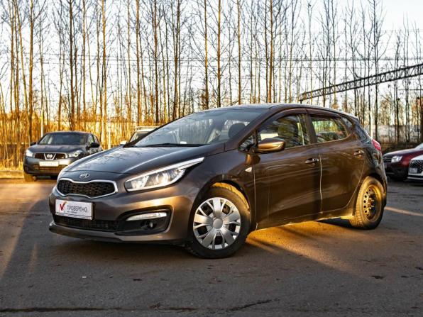 Kia Ceed II Рестайлинг с пробегом 2017 года, цена 1 015 000 рублей, 152386 км, хэтчбек, Автокод Объявления