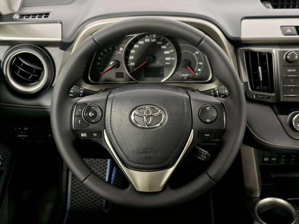 Toyota RAV4 IV (XA40) с пробегом 2015 года, цена 1 777 000 рублей, 178650 км, внедорожник, Автокод Объявления