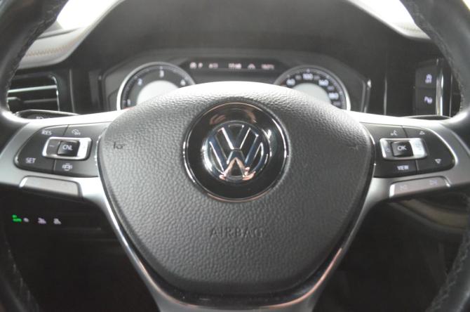 Volkswagen Touareg III с пробегом 2018 года, цена 3 750 000 рублей, 152812 км, внедорожник, Автокод Объявления