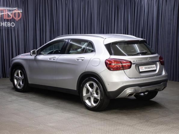 Mercedes-Benz GLA I (X156) Рестайлинг с пробегом 2018 года, цена 2 449 000 рублей, 54698 км, внедорожник, Автокод Объявления
