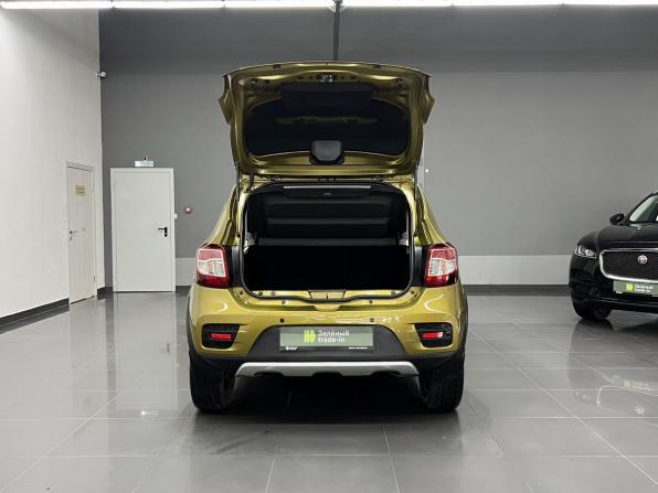 Renault Sandero II с пробегом 2017 года, цена 1 240 000 рублей, 18853 км, хэтчбек, Автокод Объявления