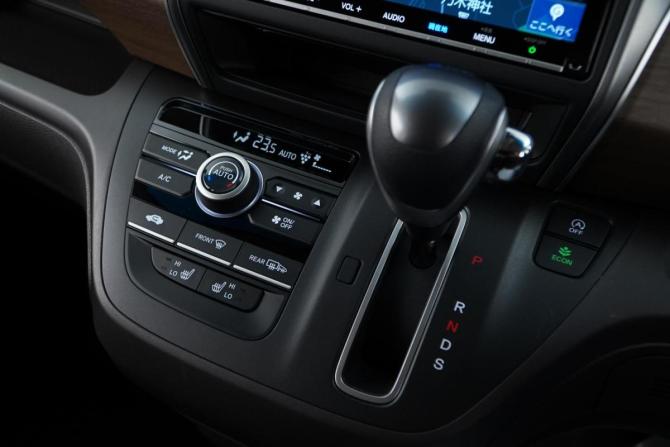 Honda Freed II Рестайлинг с пробегом 2023 года, цена 2 250 055 рублей, 3733 км, компактвэн, Автокод Объявления