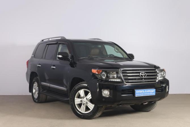 Toyota Land Cruiser 200 Series Рестайлинг 1 с пробегом 2015 года, цена 4 399 000 рублей, 375000 км, внедорожник, Автокод Объявления