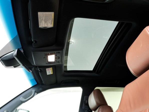 Toyota Land Cruiser 200 Series Рестайлинг 2 с пробегом 2017 года, цена 4 568 000 рублей, 404600 км, внедорожник, Автокод Объявления