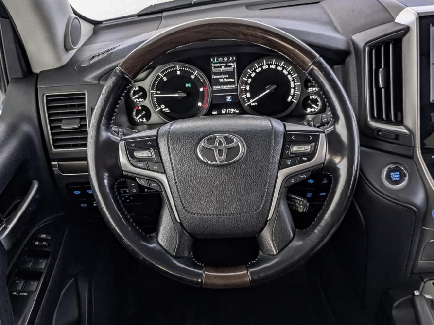 Toyota Land Cruiser 200 Series Рестайлинг 2 Москва  - изображение 22