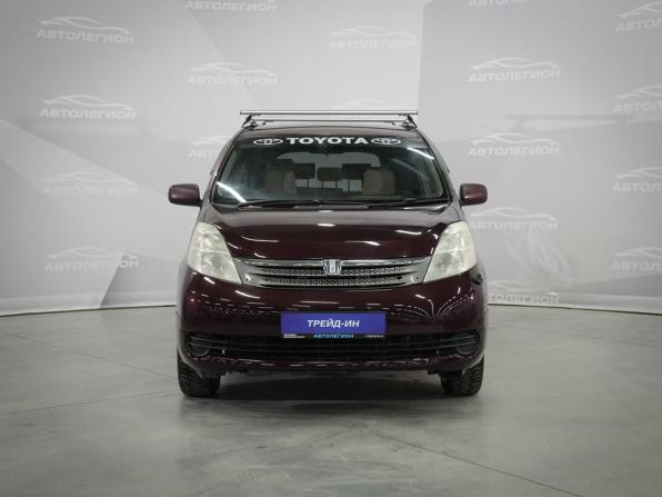 Toyota ISis I с пробегом 2004 года, цена 765 000 рублей, 129915 км, компактвэн, Автокод Объявления
