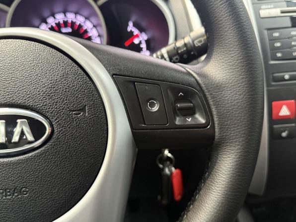 Kia Venga I с пробегом 2012 года, цена 875 000 рублей, 146306 км, компактвэн, Автокод Объявления