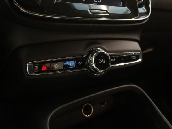Volvo XC40 I с пробегом 2019 года, цена 2 170 000 рублей, 220536 км, внедорожник, Автокод Объявления