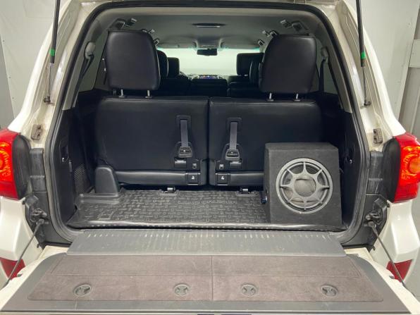 Toyota Land Cruiser 200 Series Рестайлинг 1 с пробегом 2012 года, цена 3 750 000 рублей, 201723 км, внедорожник, Автокод Объявления