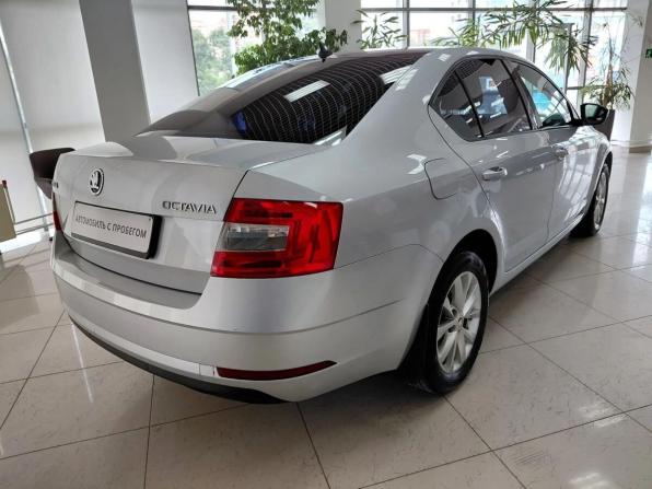Skoda Octavia III (A7) Рестайлинг с пробегом 2018 года, цена 1 449 000 рублей, 327763 км, лифтбек, Автокод Объявления