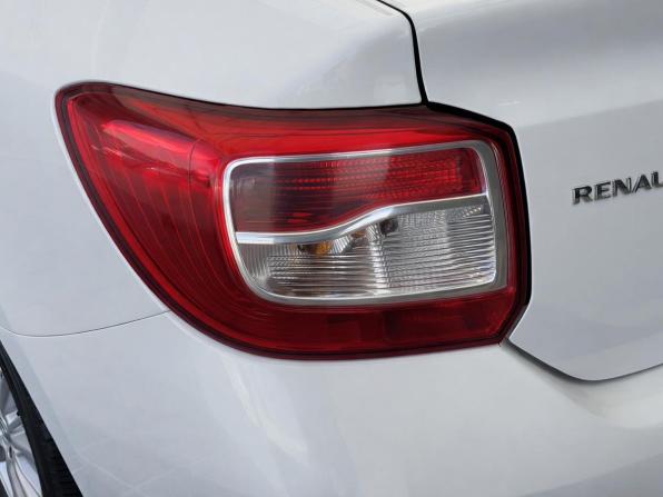 Renault Logan II с пробегом 2017 года, цена 837 000 рублей, 90019 км, седан, Автокод Объявления