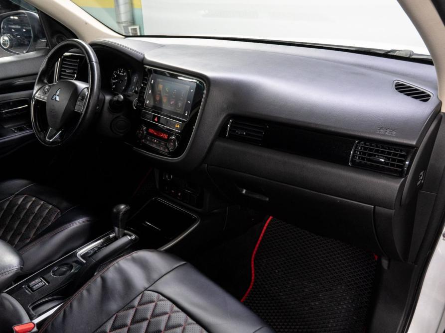 Mitsubishi Outlander III Рестайлинг 3 Тюмень  - изображение 17
